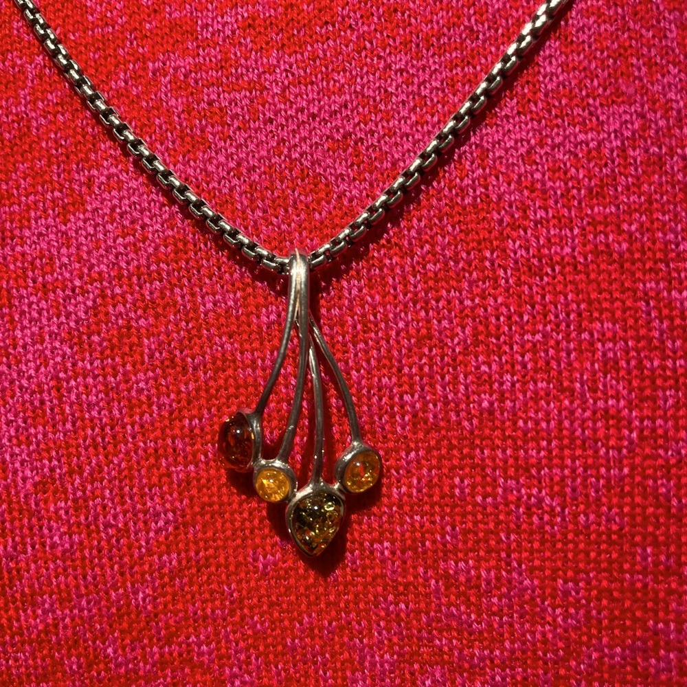 Sterling silver .925 pendant amber stones